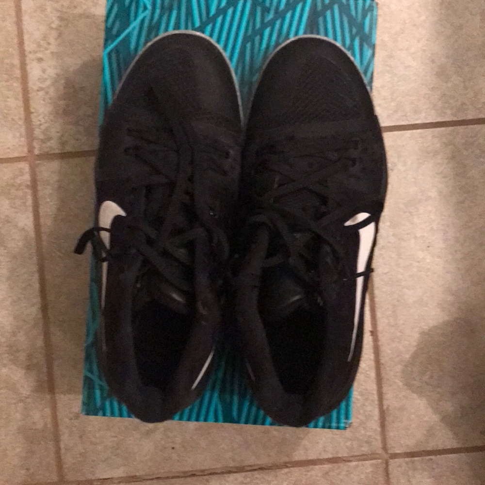 Kyrie 3 BHM